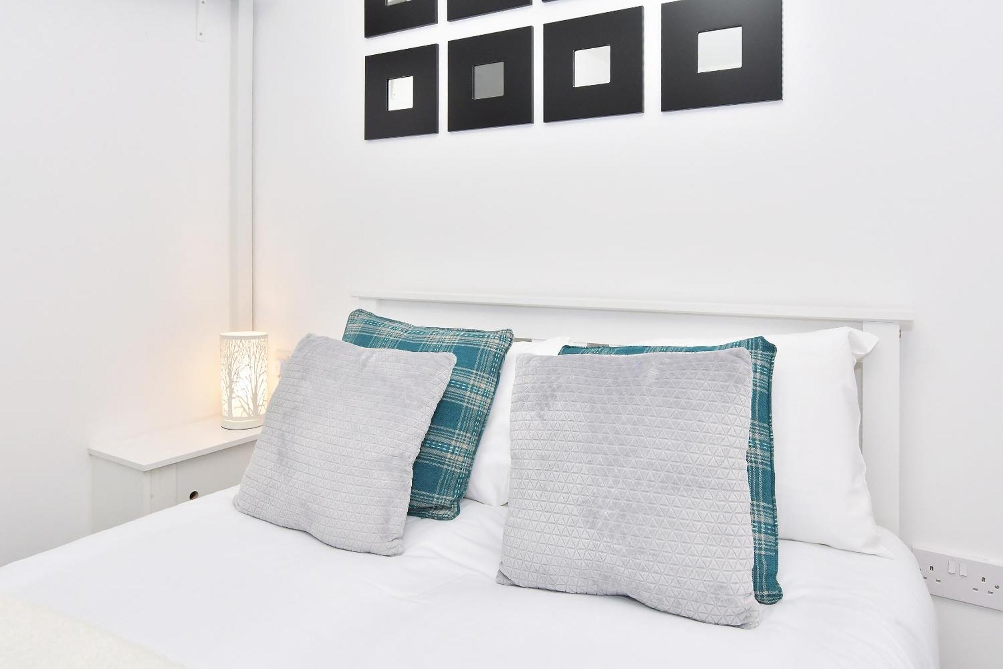 Townhouse @ Henry Street Crewe Hotel Екстериор снимка